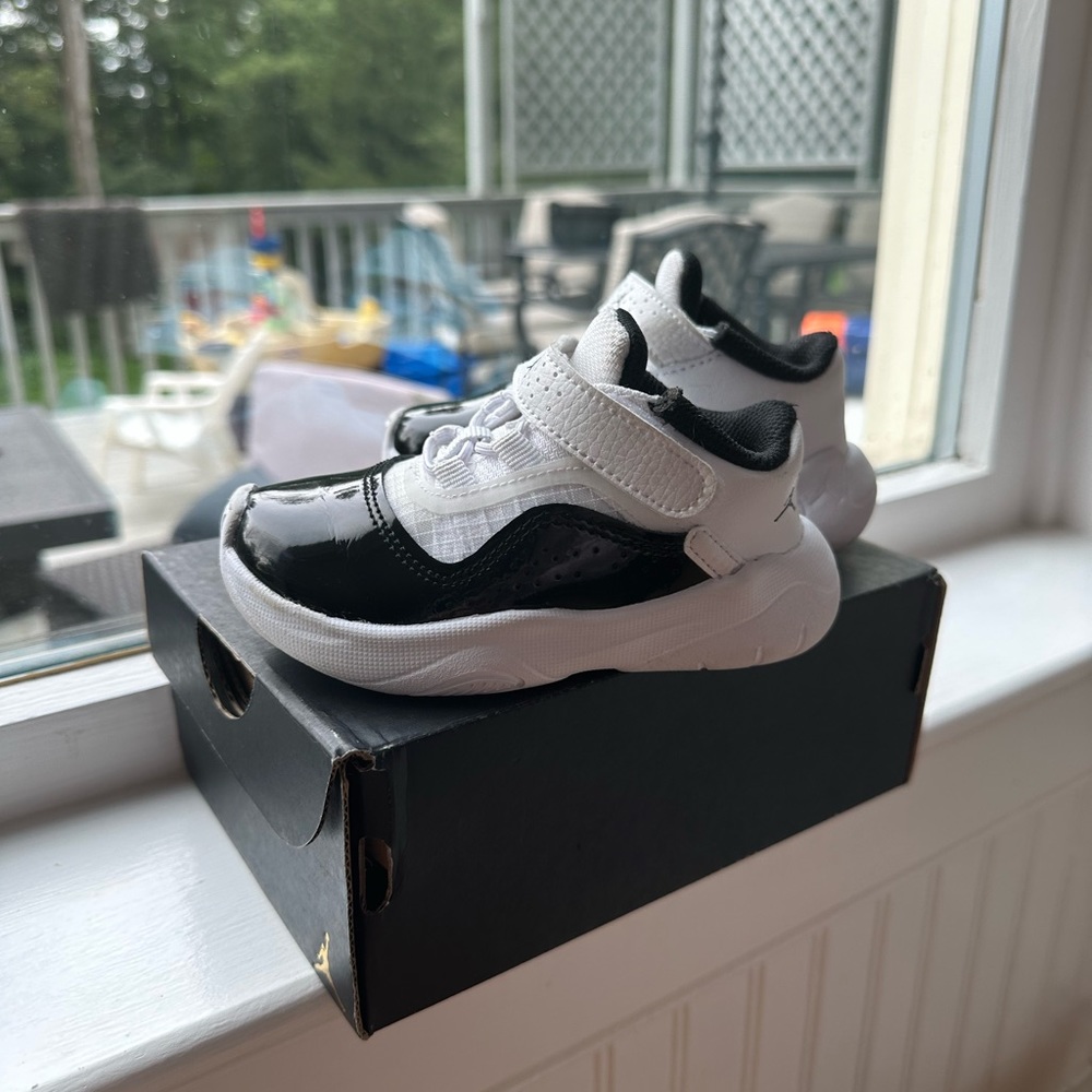 Jordan AJ 11 CMFT Low TODDLER 6C